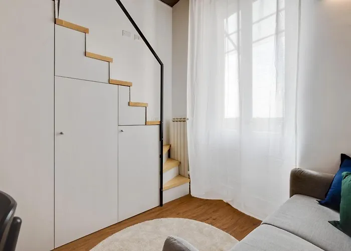 Homeby, Cozy Penthouse Apartament Mediolan