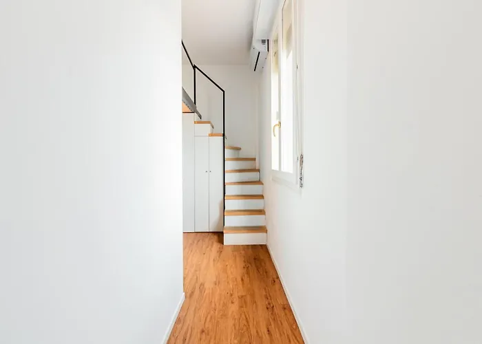 Apartament Homeby, Cozy Penthouse Mediolan